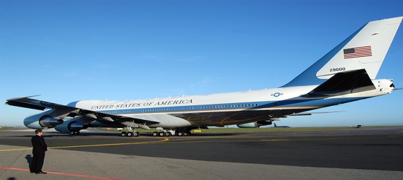 obama-air-force-one.jpg